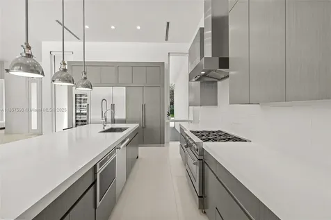 2815 NE 26th Place Fort Lauderdale FL 33306