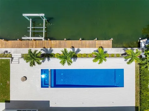 2815 NE 26th Place Fort Lauderdale FL 33306