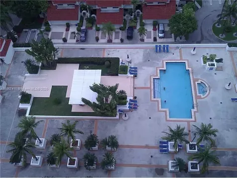 3600 Yacht Club Drive Aventura FL 33180