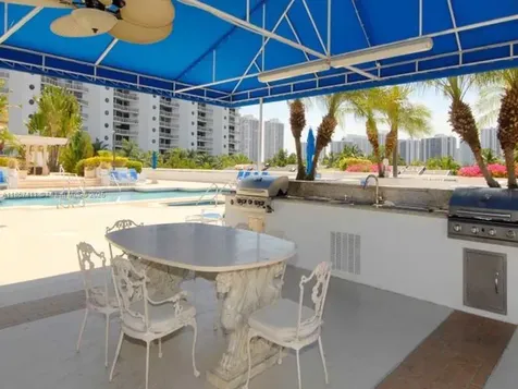 3600 Yacht Club Drive Aventura FL 33180