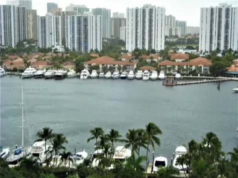 3600 Yacht Club Drive Aventura FL 33180