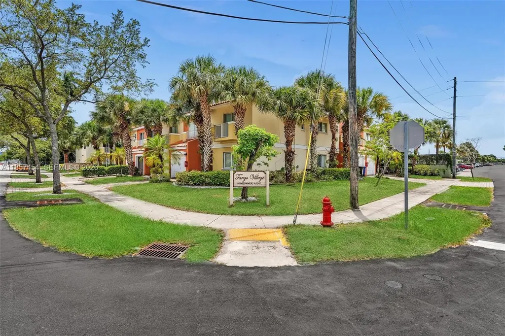 202 NW 14th Avenue Fort Lauderdale FL 33311