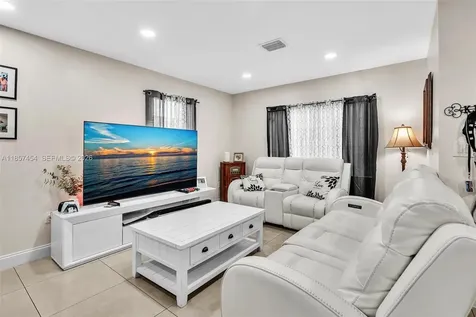 202 NW 14th Avenue Fort Lauderdale FL 33311