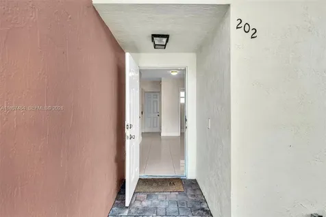 202 NW 14th Avenue Fort Lauderdale FL 33311