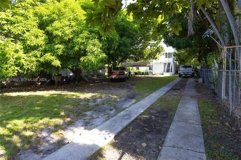 2367 SW 19th Street Miami FL 33145
