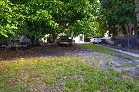 2367 SW 19th Street Miami FL 33145