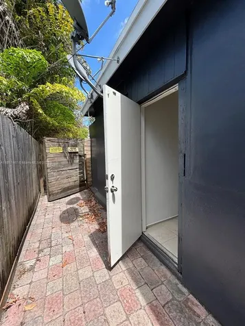 1608 NW 7th Avenue Fort Lauderdale FL 33311