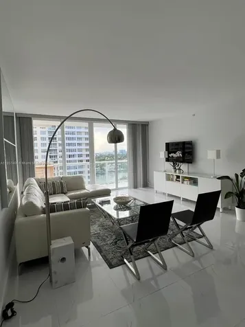 5601 Collins Avenue Miami Beach FL 33140