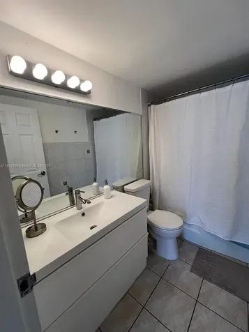5601 Collins Avenue Miami Beach FL 33140