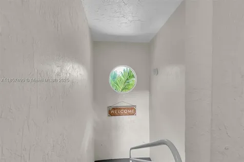 122 Court Contessa Islamorada FL 33036