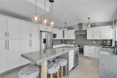 122 Court Contessa Islamorada FL 33036
