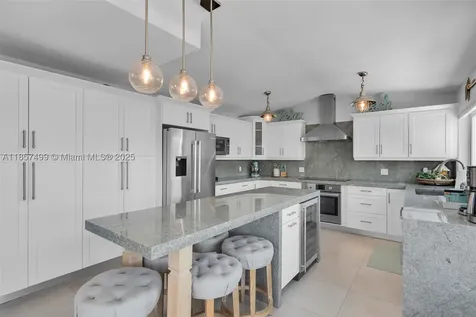 122 Court Contessa Islamorada FL 33036