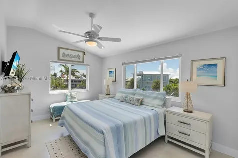 122 Court Contessa Islamorada FL 33036