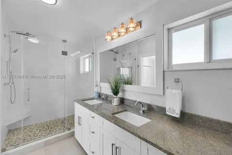 122 Court Contessa Islamorada FL 33036