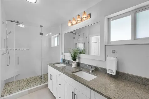 122 Court Contessa Islamorada FL 33036