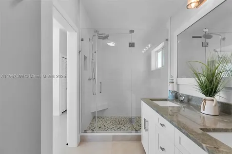 122 Court Contessa Islamorada FL 33036