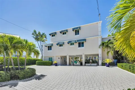 122 Court Contessa Islamorada FL 33036
