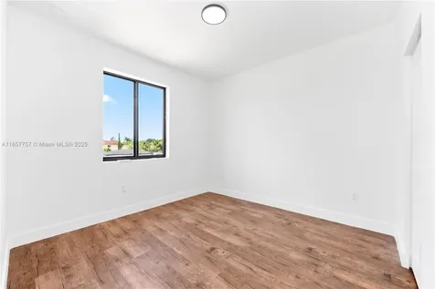 880 SW 1st Street Florida City FL 33034
