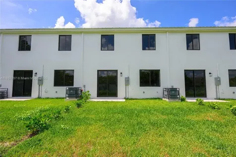 880 SW 1st Street Florida City FL 33034