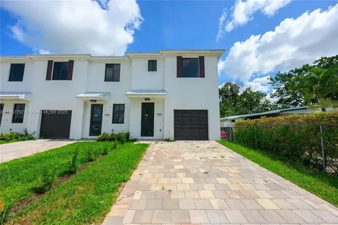 880 SW 1st Street Florida City FL 33034