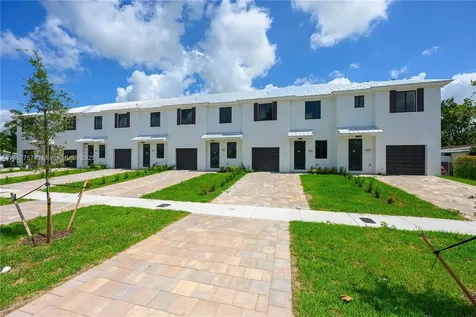 880 SW 1st Street Florida City FL 33034