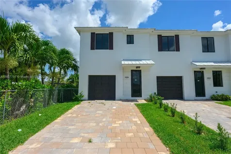 880 SW 1st Street Florida City FL 33034