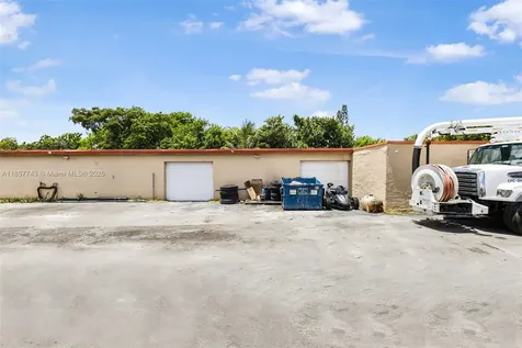 5801 Mayo Street Hollywood FL 33023