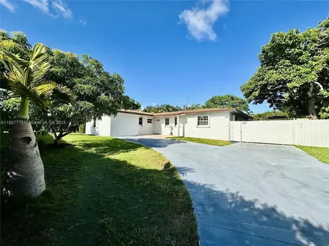 16101 SW 98th Court Miami FL 33157