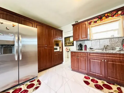 16101 SW 98th Court Miami FL 33157