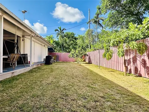 16101 SW 98th Court Miami FL 33157