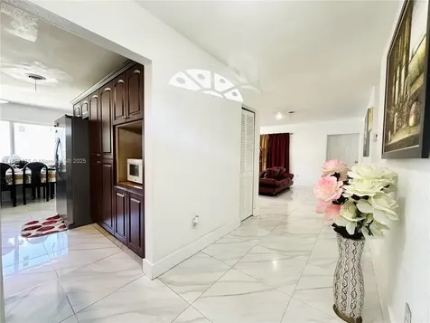 16101 SW 98th Court Miami FL 33157