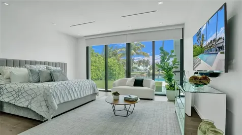 1651 Diplomat Parkway Hallandale Beach FL 33009