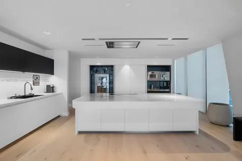 1000 Biscayne Boulevard Miami FL 33132
