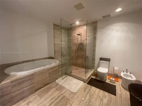 16001 Collins Avenue Sunny Isles Beach FL 33160