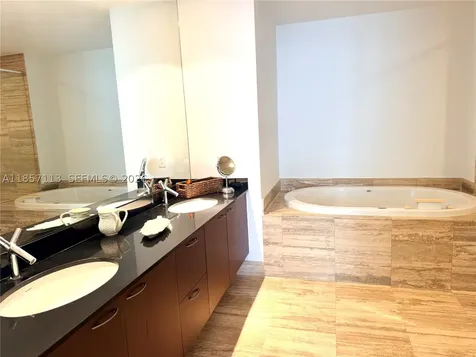 16001 Collins Avenue Sunny Isles Beach FL 33160