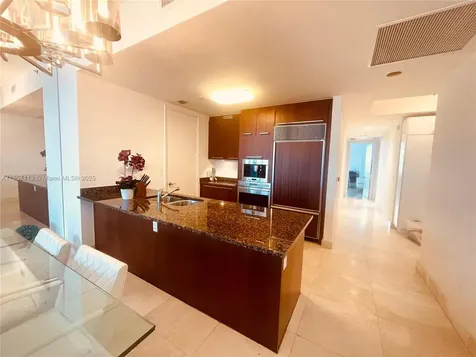 16001 Collins Avenue Sunny Isles Beach FL 33160