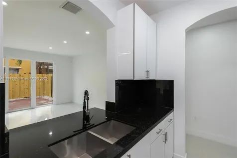 939 NE 42nd Terrace Homestead FL 33033