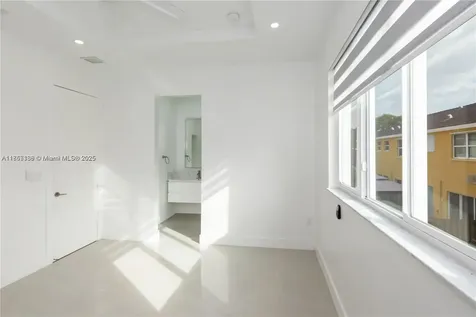 939 NE 42nd Terrace Homestead FL 33033