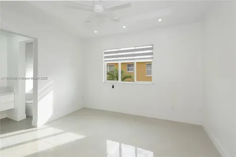 939 NE 42nd Terrace Homestead FL 33033