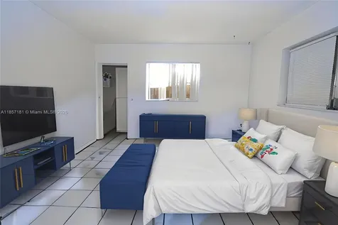 4673 NW 41st Place Lauderdale Lakes FL 33319