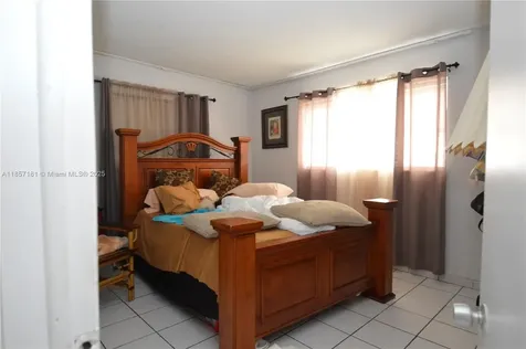 4673 NW 41st Place Lauderdale Lakes FL 33319