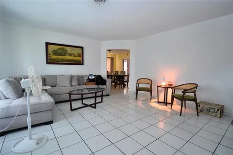 4673 NW 41st Place Lauderdale Lakes FL 33319
