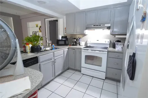 4673 NW 41st Place Lauderdale Lakes FL 33319