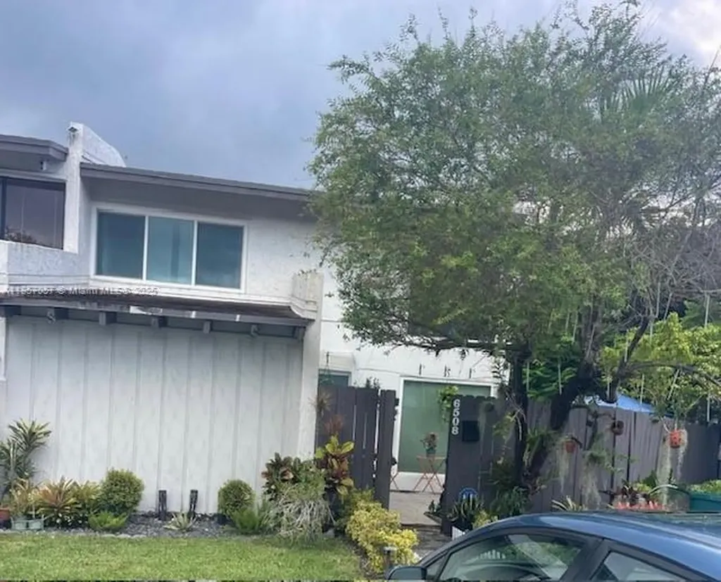 6508 SW 113th Place Miami FL 33173
