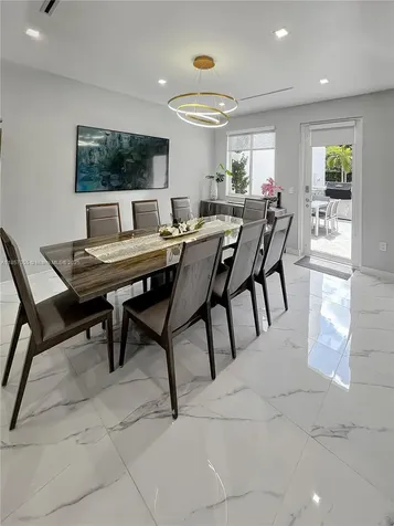 6504 NW 105th Place Doral FL 33178