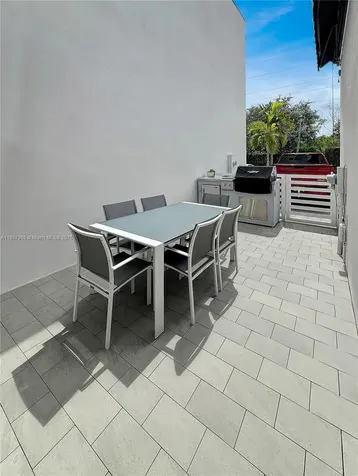 6504 NW 105th Place Doral FL 33178
