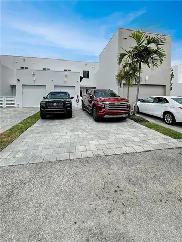 6504 NW 105th Place Doral FL 33178