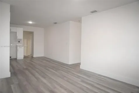 4851 E 8th Court Hialeah FL 33013