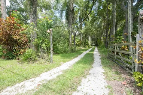 37189 SW 212th Avenue Homestead FL 33034