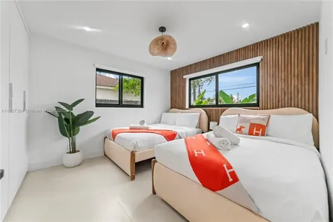 209 N 31st Avenue Hollywood FL 33021